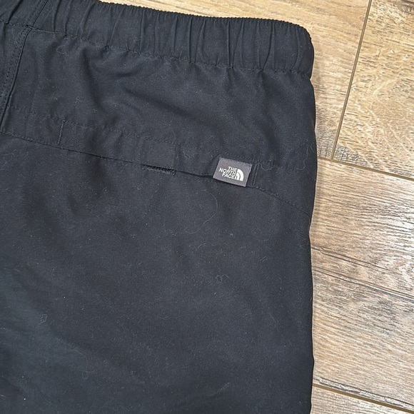 THE NORTH FACE Men’s Shorts Size Small in Excellent Condition - Picture 7 of 7